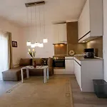 Twin House 3*