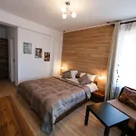 Twin House Gæstehus 3*