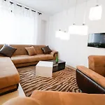 Twin House Gæstehus 3*