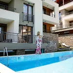 Πανσιόν Twin House 3*