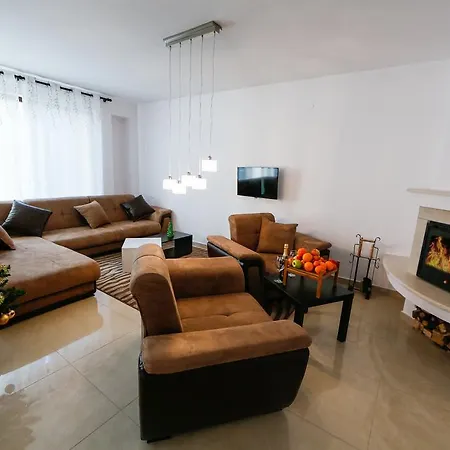 Twin House Gæstehus 3*