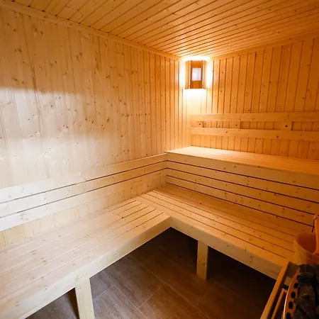 Twin House Gæstehus 3*