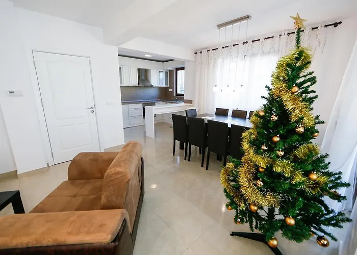 Twin House Penzion 3*