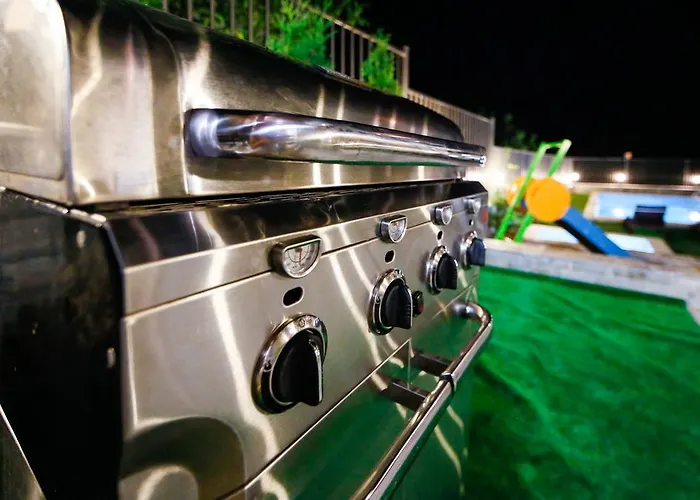 Pensionat Twin House 3*